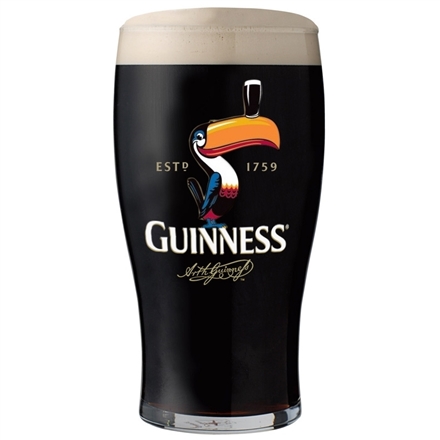 copo Pint da cerveja inglesa Guinness Draught Stout